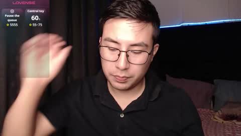 andrewmhilton_ online show from February 2, 5:39 am