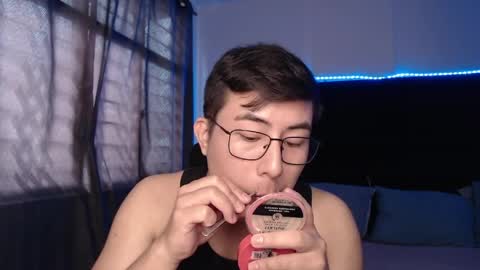 andrewmhilton_ online show from April 7, 7:36 pm