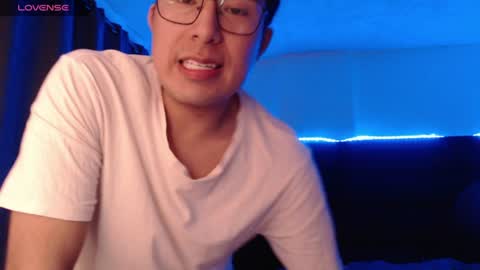 andrewmhilton_ online show from July 27, 6:09 am