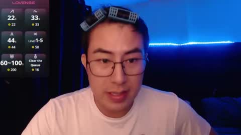 andrewmhilton_ online show from July 29, 3:26 am