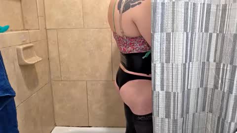 Snapshot of andrewo4277 chatting on March 8, 11:41 pm andrewo4277 online show from March 8, 11:41 pm