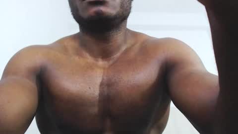 Snapshot of andrewoconnor__ chatting on February 6, 12:30 pm Andrew Oconnor online show from February 6, 12:30 pm