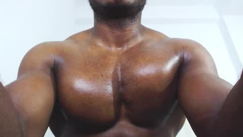 Snapshot of andrewoconnor__ chatting on February 8, 1:20 am Andrew Oconnor online show from February 8, 1:20 am