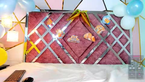 Snapshot of andrewpeach chatting on September 28, 5:35 am Andrew online show from September 28, 5:35 am