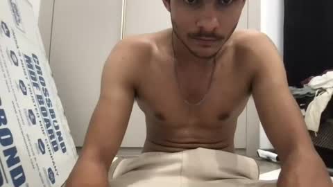 andrewtatae01 online show from July 3, 8:26 pm