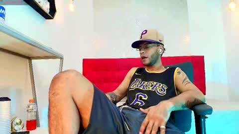   online show from October 11, 8:40 pm