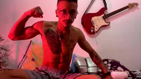 Snapshot of andreys315501 chatting on November 13, 5:06 am Andreysramses online show from November 13, 5:06 am