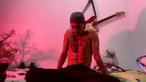 Snapshot of andreys315501 chatting on November 16, 2:50 am Andreysramses online show from November 16, 2:50 am