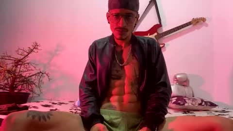 Snapshot of andreys315501 chatting on November 17, 10:10 am Andreysramses online show from November 17, 10:10 am