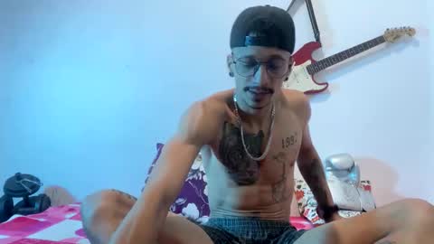 Snapshot of andreys315501 chatting on December 4, 11:41 am Andreysramses online show from December 4, 11:41 am