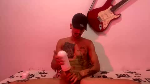 Snapshot of andreys315501 chatting on February 12, 2:34 pm Andreysramses online show from February 12, 2:34 pm