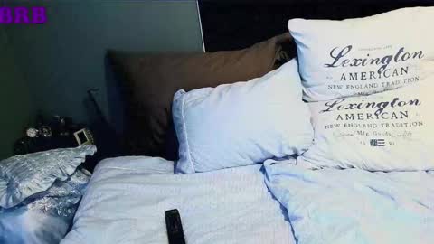 Snapshot of andrjoer chatting on January 18, 6:34 pm andrjoer online show from January 18, 6:34 pm