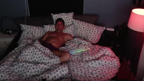 Snapshot of andrjoer chatting on February 10, 2:15 am andrjoer online show from February 10, 2:15 am