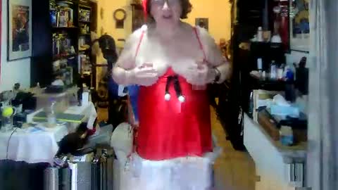 androgynia online show from December 18, 5:46 am