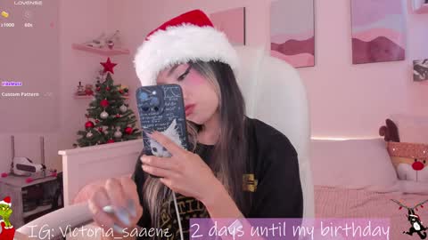 Victoria Senz  online show from December 11, 1:39 pm