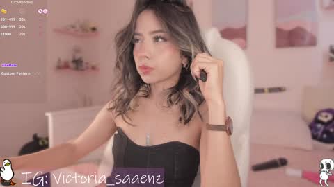 Victoria Senz  online show from February 6, 9:06 pm