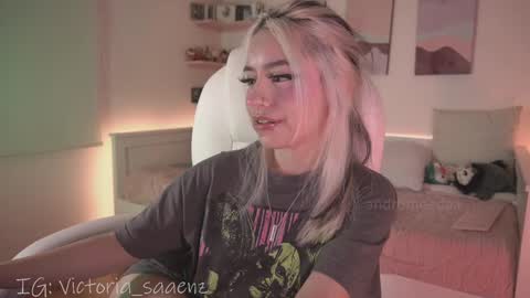 Victoria Senz  online show from September 18, 9:28 pm