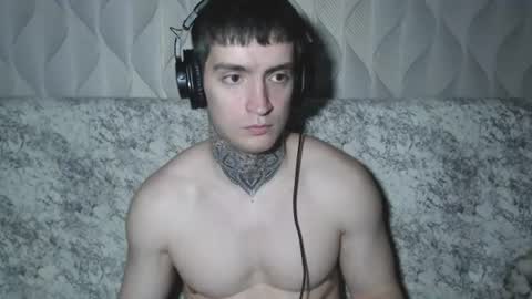 Snapshot of andy4life chatting on June 22, 7:11 pm andy4life online show from June 22, 7:11 pm