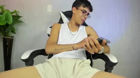 Andy online show from February 6, 9:29 pm