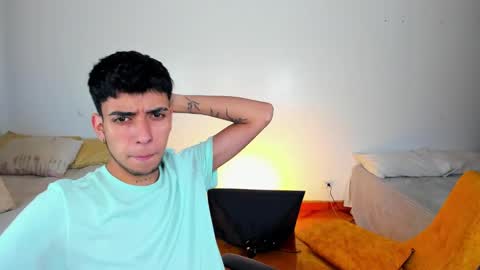 Andy online show from January 10, 6:06 pm
