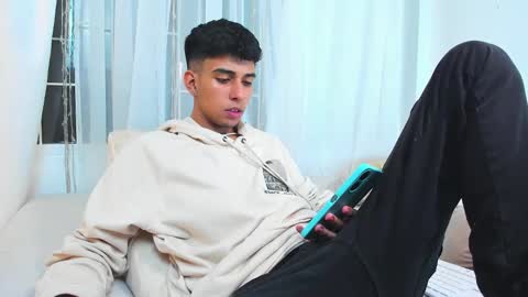 Andy online show from January 24, 6:04 pm