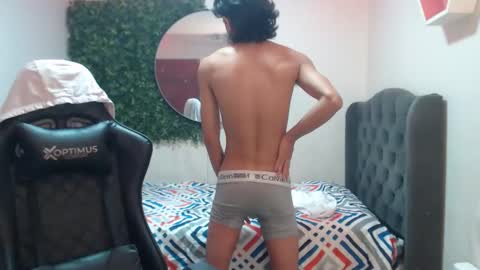 Snapshot of andy_dan1 chatting on December 21, 6:55 pm andy_dan1 online show from December 21, 6:55 pm