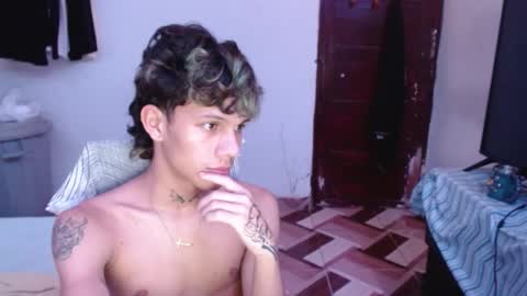 andy_dan1 online show from May 5, 5:26 am