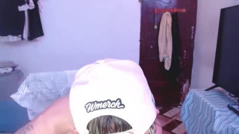 andy_dan1 online show from May 8, 6:08 am