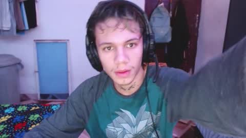 andy_dan1 online show from May 19, 6:31 am