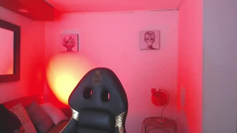 andy_eagleton_20 online show from May 9, 3:01 am