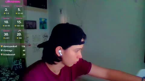 Snapshot of andy_gray01 chatting on February 18, 10:25 pm Andy Gray online show from February 18, 10:25 pm