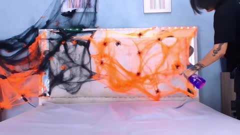 Andy Look online show from October 7, 12:30 am