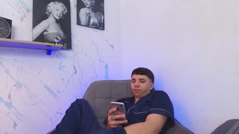 Snapshot of andy_miller5 chatting on March 11, 12:38 am ANDY online show from March 11, 12:38 am