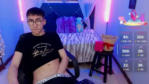 Andy online show from May 14, 4:52 am
