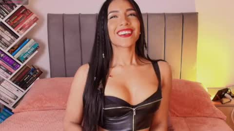 andy_saenz13 online show from May 13, 11:11 pm