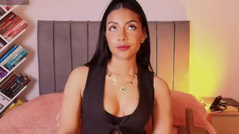 andy_saenz13 online show from May 16, 12:29 am