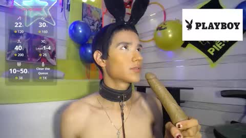 Snapshot of andy_staar18 chatting on March 11, 7:31 pm andy online show from March 11, 7:31 pm