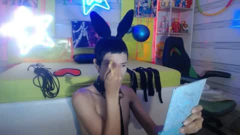 Snapshot of andy_staar18 chatting on March 30, 7:15 pm andy online show from March 30, 7:15 pm