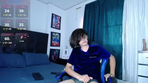 Snapshot of andyboy_19 chatting on April 24, 10:34 pm andy online show from April 24, 10:34 pm