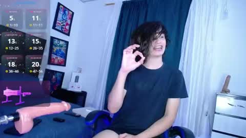 Snapshot of andyboy_19 chatting on June 14, 2:24 am andy online show from June 14, 2:24 am