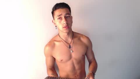 Snapshot of andyjoy_ chatting on December 27, 5:59 pm Andy Joy online show from December 27, 5:59 pm