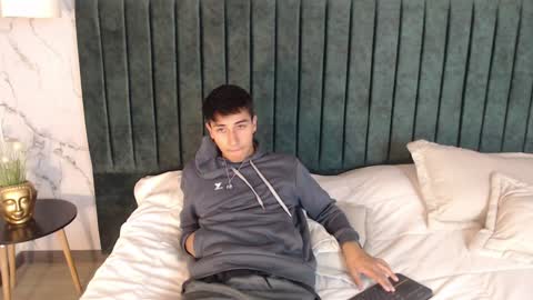 Snapshot of andyjoy_ chatting on January 12, 11:50 am Andy Joy online show from January 12, 11:50 am
