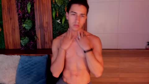 Snapshot of andyjoy_ chatting on January 18, 11:43 am Andy Joy online show from January 18, 11:43 am