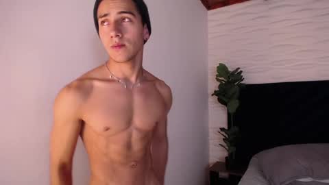 Snapshot of andyjoy_ chatting on January 21, 1:54 pm Andy Joy online show from January 21, 1:54 pm