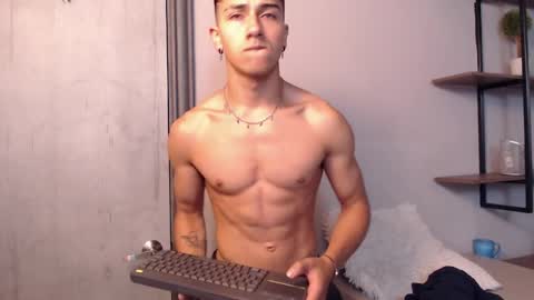 Snapshot of andyjoy_ chatting on January 31, 4:48 pm Andy Joy online show from January 31, 4:48 pm