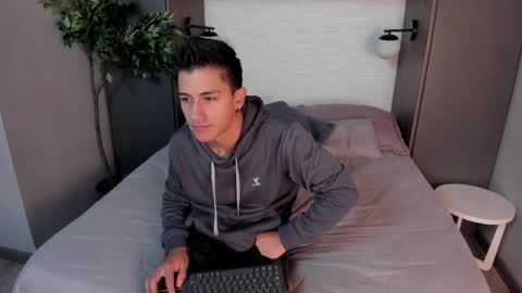 Snapshot of andyjoy_ chatting on February 20, 10:27 am Andy Joy online show from February 20, 10:27 am