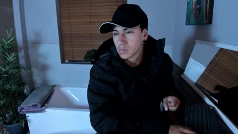 Andy Joy  online show from October 14, 11:11 am