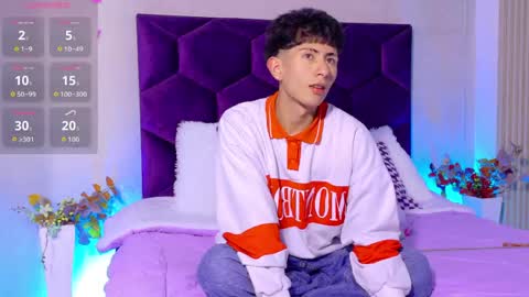 andyjustgame  online show from May 18, 3:35 am