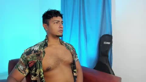 Snapshot of andylemonda chatting on January 24, 11:37 am andylemonda online show from January 24, 11:37 am