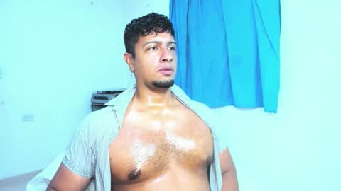 Snapshot of andylemonda chatting on October 19, 3:45 pm andylemonda online show from October 19, 3:45 pm